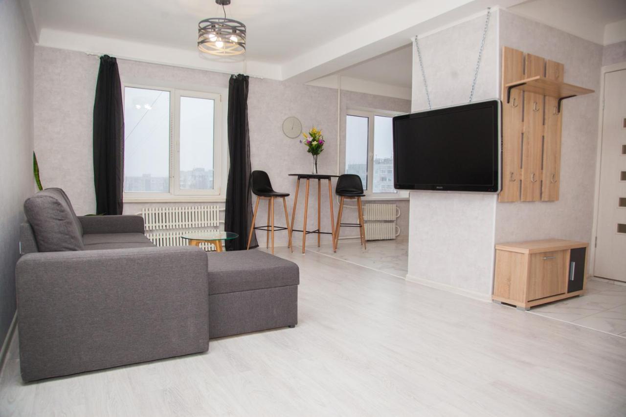 2 Rooms Luxury Apartment On Shkilna 34 Street Zaporizhia 외부 사진