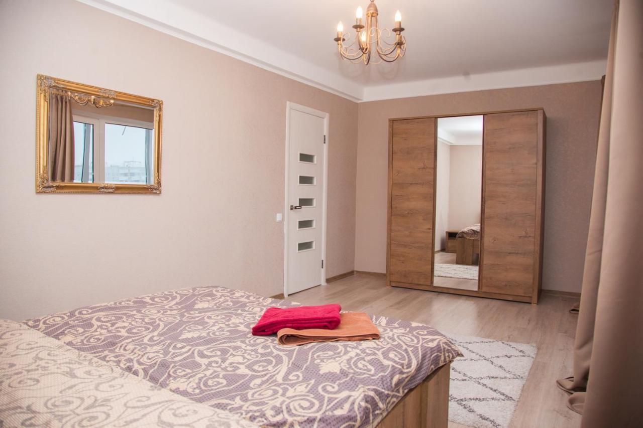 2 Rooms Luxury Apartment On Shkilna 34 Street Zaporizhia 외부 사진