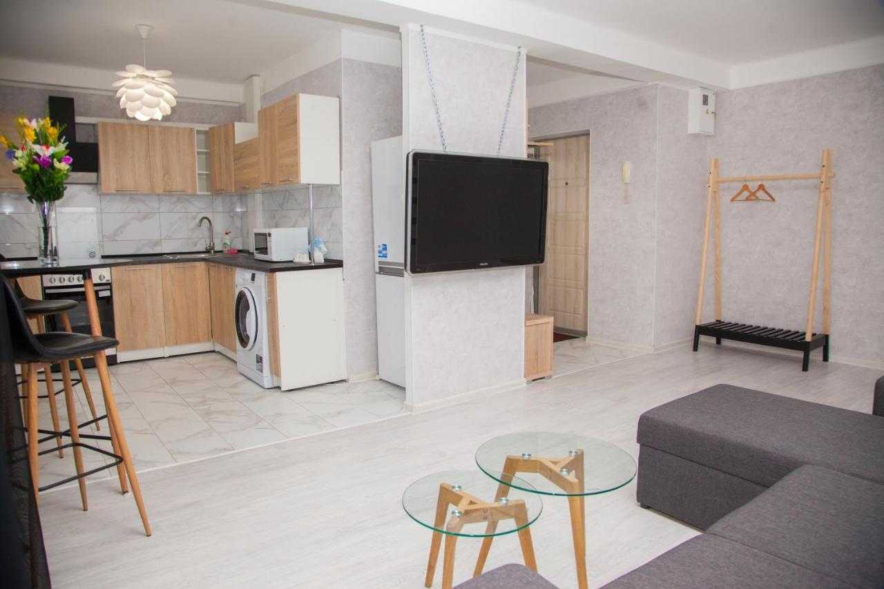 2 Rooms Luxury Apartment On Shkilna 34 Street Zaporizhia 외부 사진